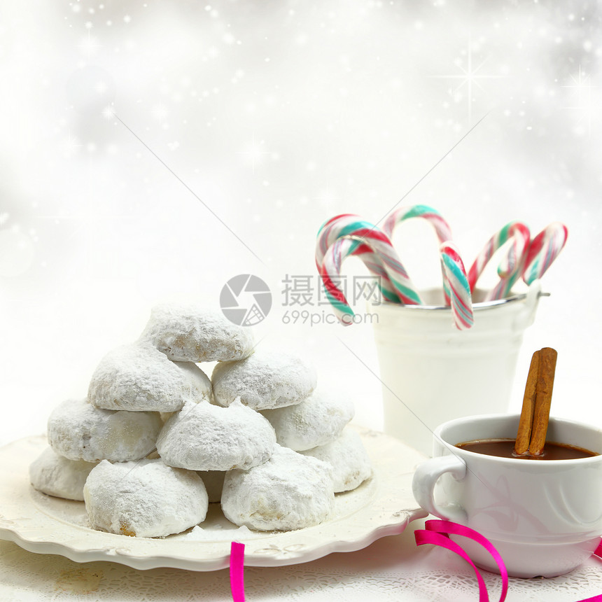 圣诞饼干糖果和咖啡在图片