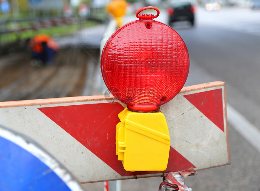 红灯以信号道路工程和进行图片