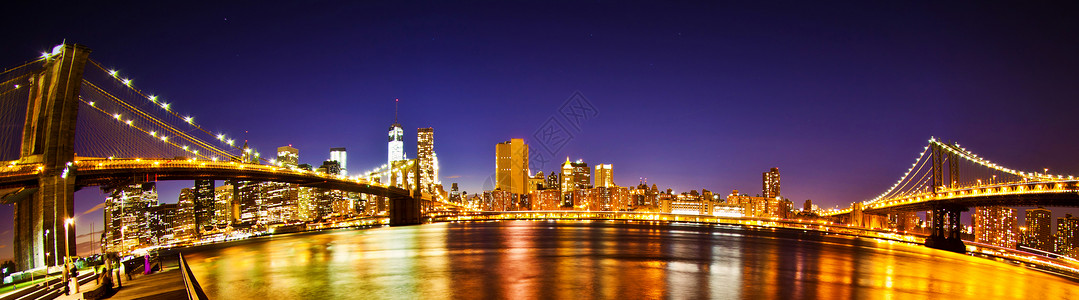 曼哈顿大桥和布鲁克林大桥与曼哈顿夜天线图片