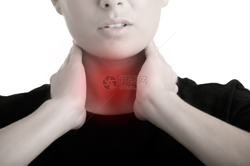 喉咙痛的女人抱着脖子图片