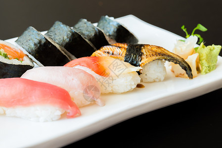 寿司卷健康的日本料理图片