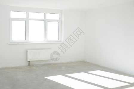 白色的房间窗户充满了光线图片