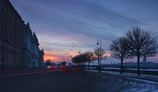 圣彼得堡宫堤和冬宫景观图片