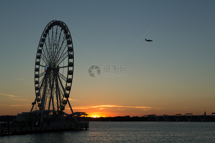 首都轮后美丽的夏日落是港最有标志图片