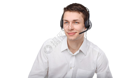 男客户服务代表或呼叫中心工作人员或操作员或支持人员与耳机交谈的特写图片