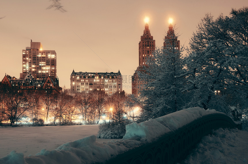 中央公园冬季纽约市曼哈顿市中城有摩图片