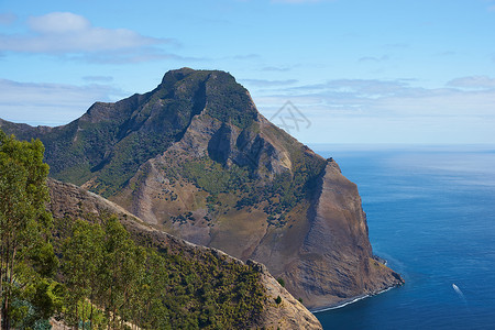 鲁滨逊克鲁索岛火山景观海岸全景图片