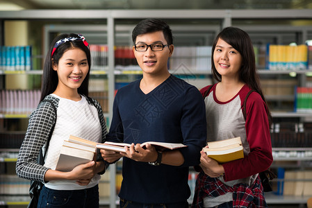 越南大学生群体在图书图片