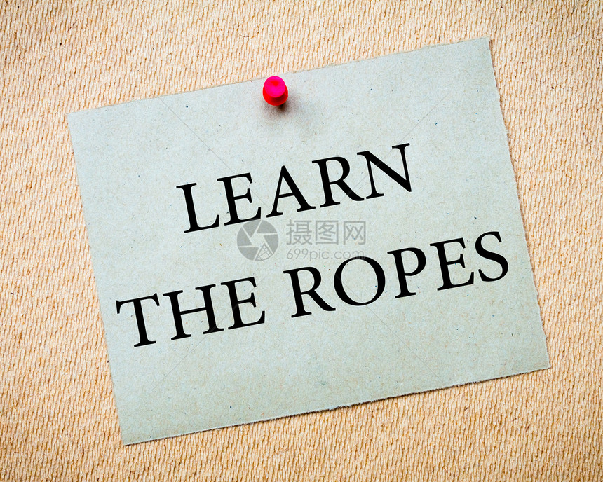 学习Ropes消息循环打印纸条被钉在cork板上图片
