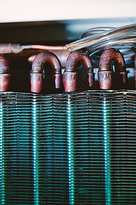 中央空调系统中使用的冷凝器单元热交换器部分用于冷却并将进入的制冷剂蒸图片