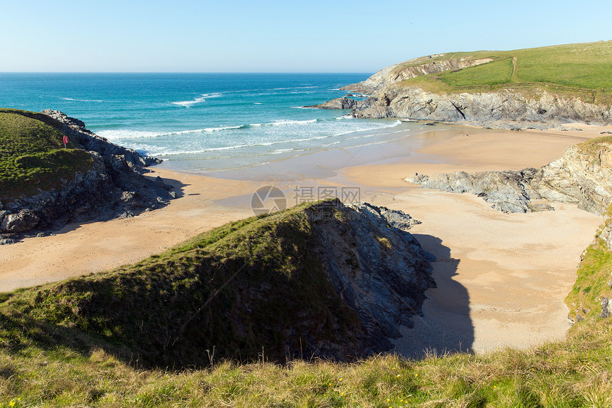 与克兰托克湾康沃尔CornwallEngland相邻的PorthJoke海滩在纽基附近和西图片