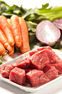 传统炖牛肉食谱的原料图片