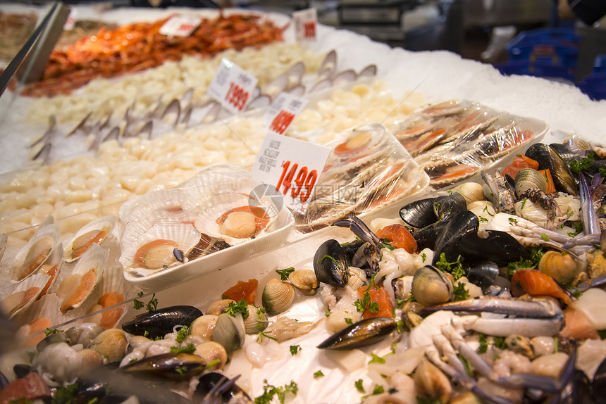 悉尼鱼市场上的海鲜每天有52吨海鲜在这图片