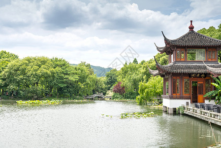 上海的潘云泉于1559年创建了具有历史意义的Yuy背景图片