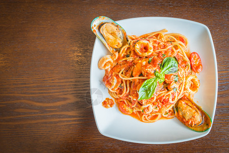 意大利面海鲜番茄酱意大利菜图片