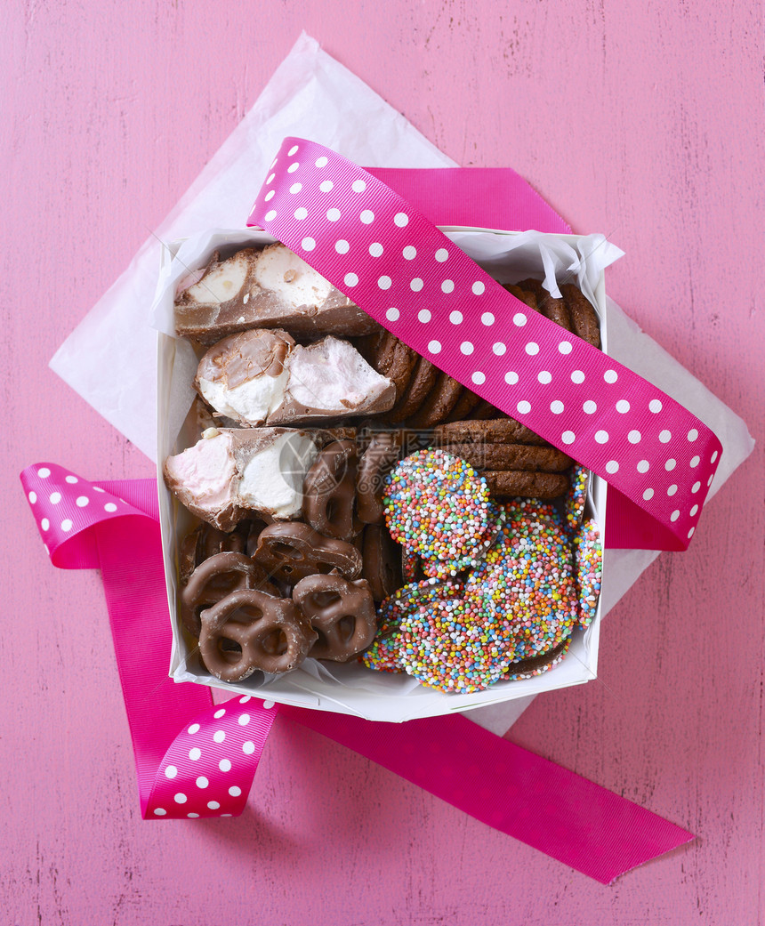 巧克力糖和饼干礼盒图片