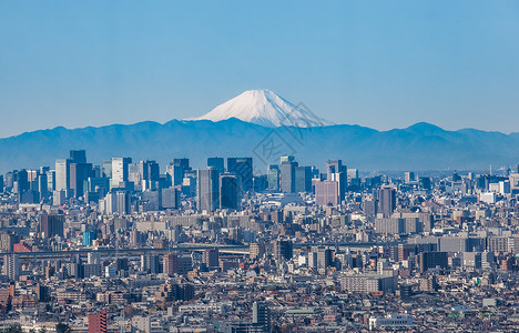 东京城市景观和背景中的富士山图片