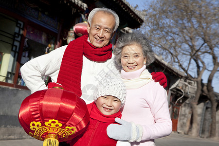 家庭庆祝新年图片