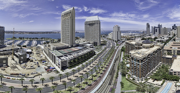 加利福尼亚州圣地亚哥市中心两座高塔是GrandHyatt图片