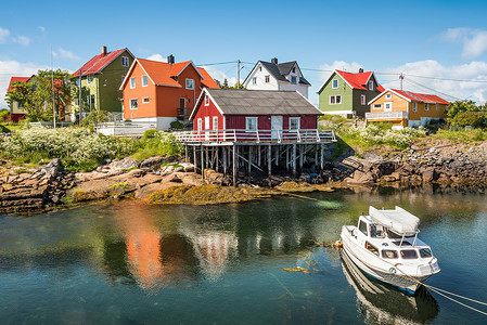 挪威洛福滕群岛Henningsvaer渔业村图片
