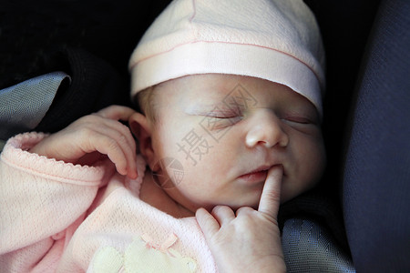 索梅尔新生儿入睡的婴儿新生女童生背景