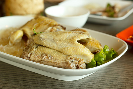 被蒸的草本鸡泰国食物样式图片