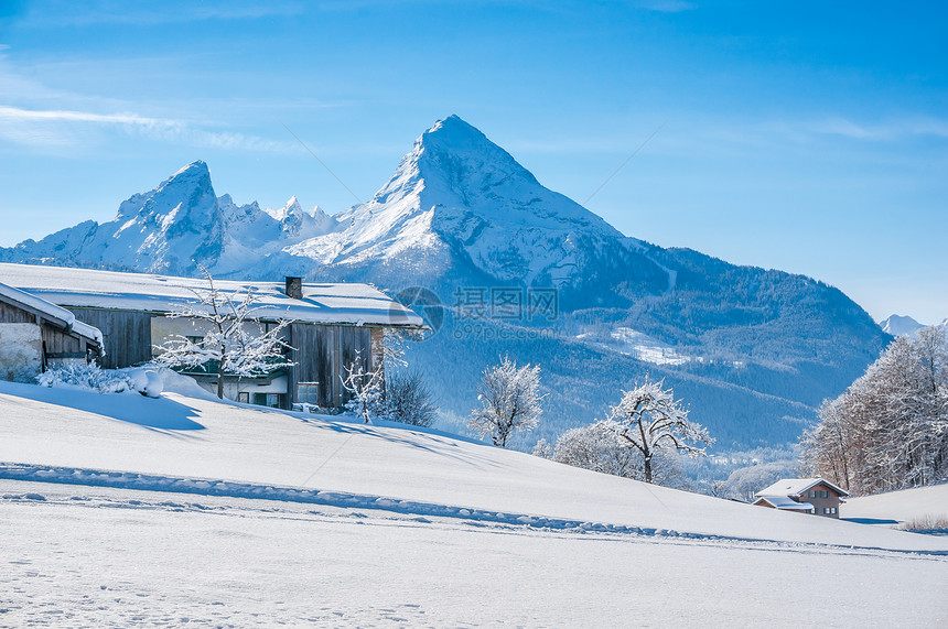 巴伐利亚阿尔卑斯山美丽的山景图片