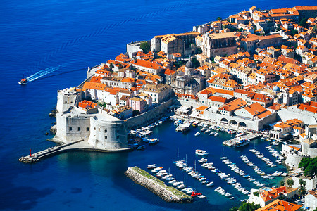 Dubrovnik城市和海洋的顶级景图片
