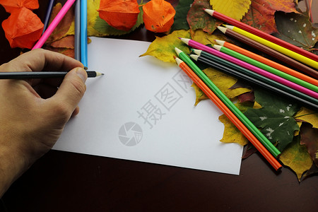 秋季壁纸学生铅笔图片