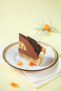 巧克力芒果和麦加达米亚蛋糕图片