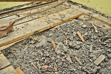 旧木镶地板的重建拆卸的木地板在旧木镶背景图片