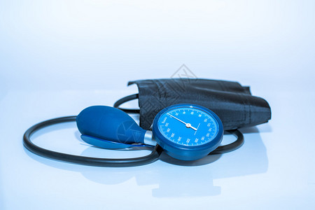蓝色调的血压听诊器图片