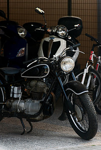 摩托车自行车和摩托图片