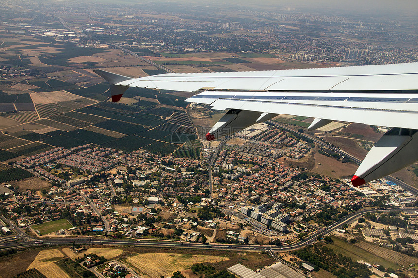 大型客机从本古里安国际机场起飞图片