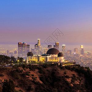 格里菲斯天文台和暮光之城的洛杉矶城市天际线图片