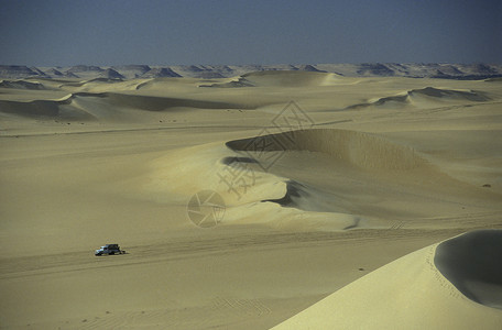 在北非洲埃及的赖比亚沙漠或西部沙漠中高清图片