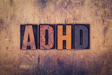 ADHD这个词是用古老的脏纸质印刷高清图片