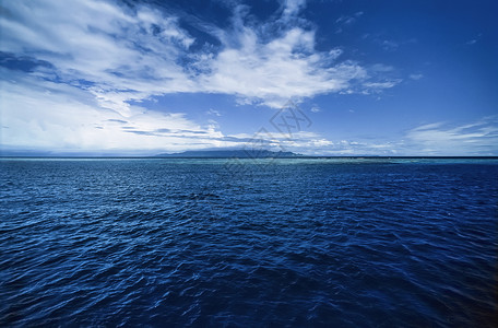 太平洋斐济群岛从海上欣赏维提岛的景色图片