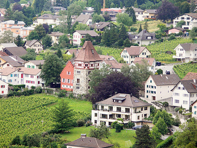 列支敦士登首都瓦杜兹市的地貌景观是列图片