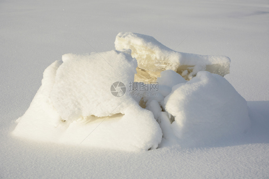 冬季雪堆模式图片