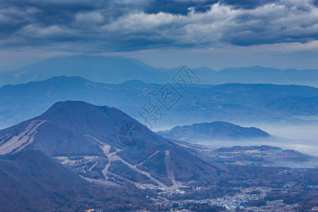 日本长野县山丘的图片图片