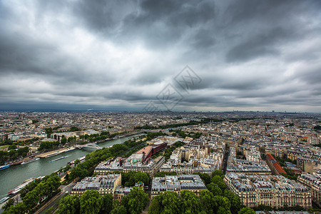 从法国埃菲尔铁塔看巴黎全景图片