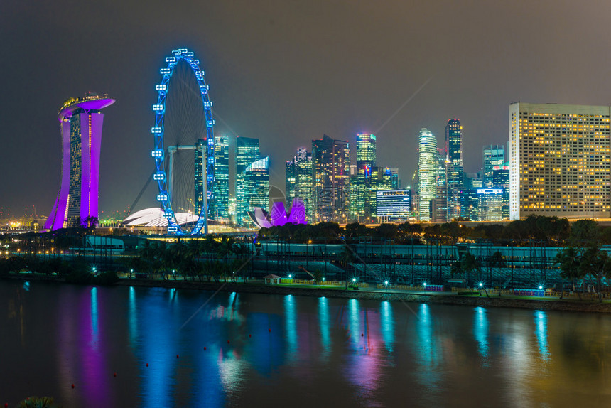 新加坡城市夜间天际Sity图片