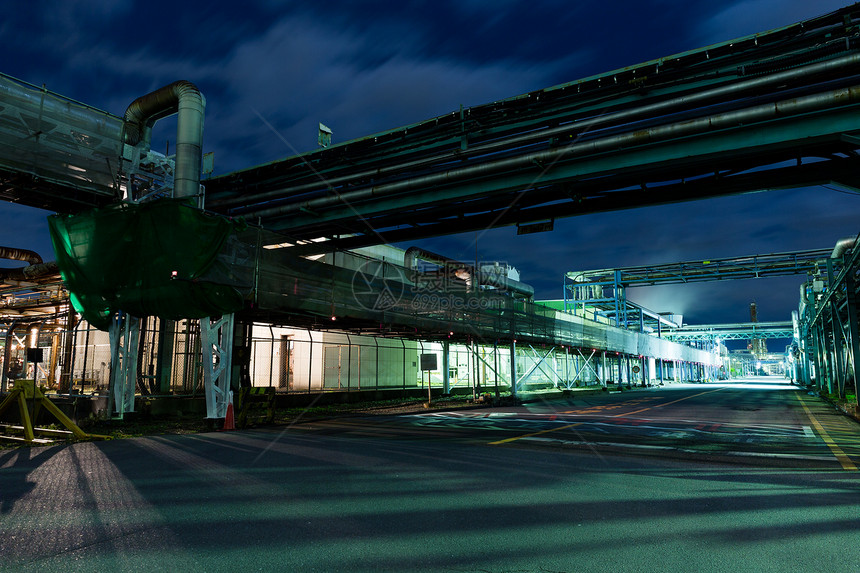 日本夜间工业图片