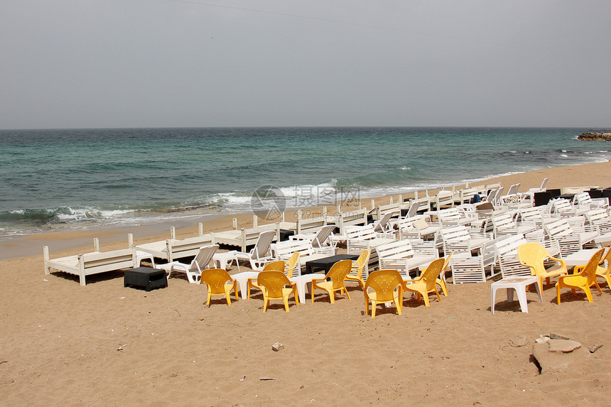 地中海沿岸为迎接洗澡季节而准图片
