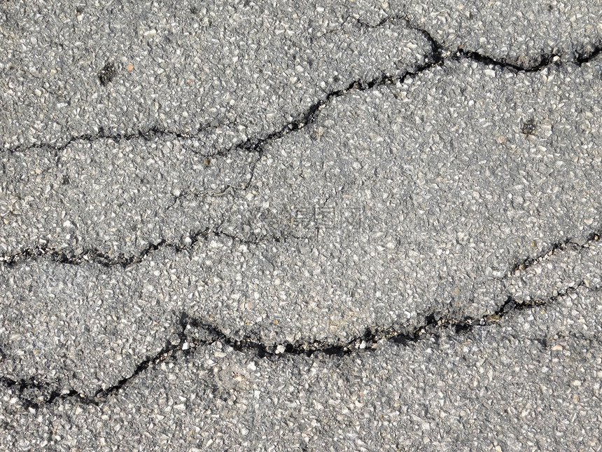 白天在户外塌陷的道路图片