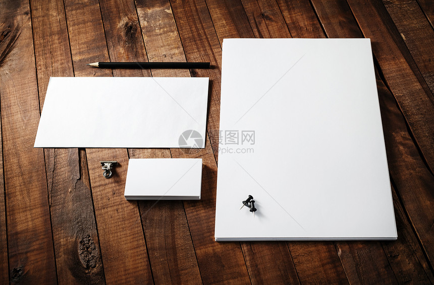 空白文具模板空白信头名片信封和铅笔设计图片