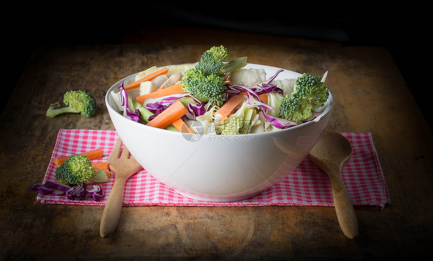 混合蔬菜有胡萝卜西兰花椰菜紫甘蓝图片