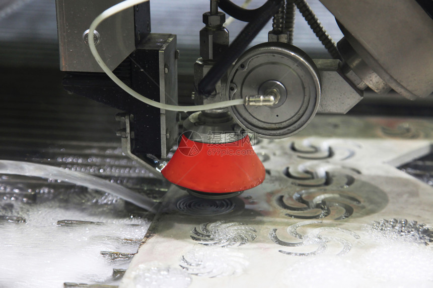 金属加工带磨料的水射流切割机图片