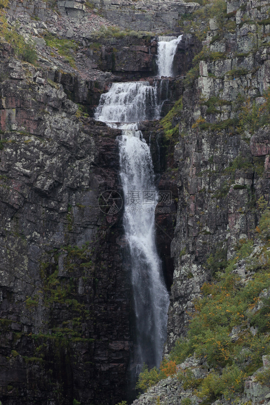 是瑞典最高的瀑布图片